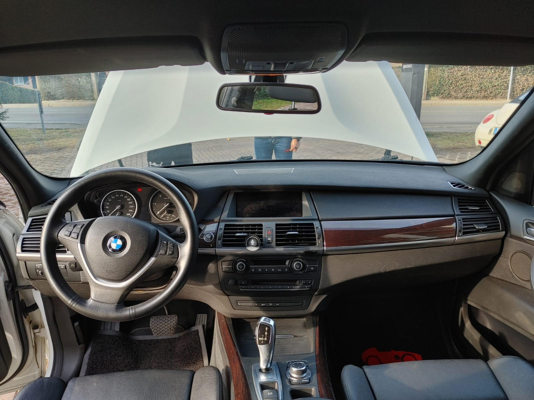 Bmw X5 — 18